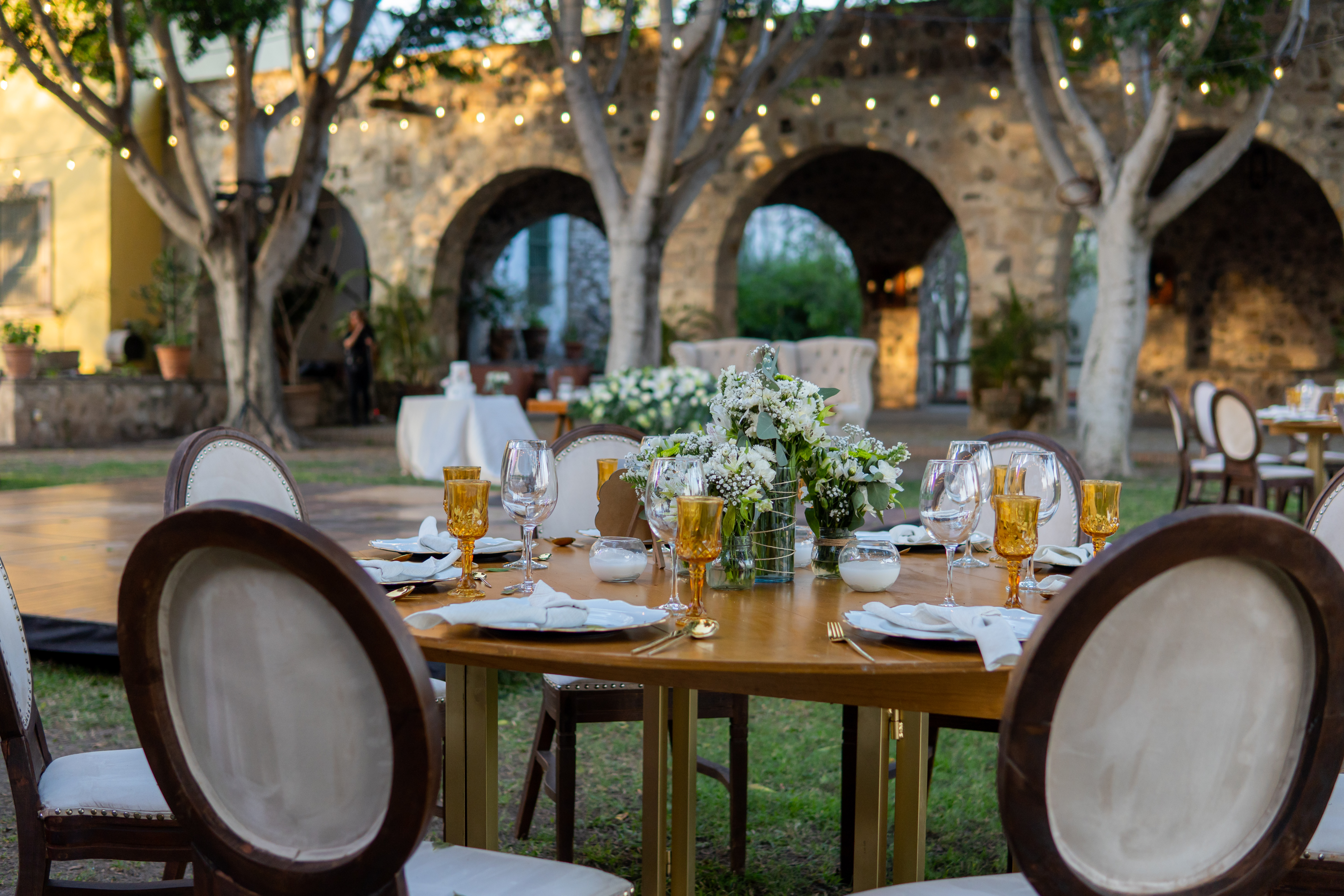 Elegant table arrangements at your destination wedding
